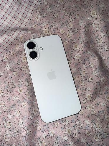 89: IPhone 16, 128 ГБ,89 %акб цвет белый - Дисплей с Dynamic Island — 1