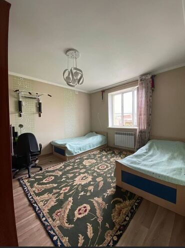 двух спални: 200 м², 6 комнат