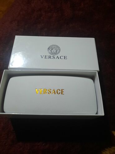 Naočare: Versace u radnji 560e za 300e legalne,nove,orginal