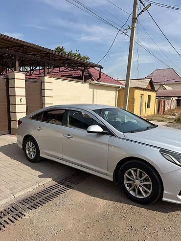 Продажа авто: Hyundai Sonata: 2018 г., 2 л, Автомат, Газ, Седан — 5