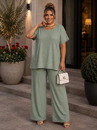 5xl: 05. Komplet za punije
2XL 3XL 4XL 5XL
Cena : 2.900 dinara H — 3