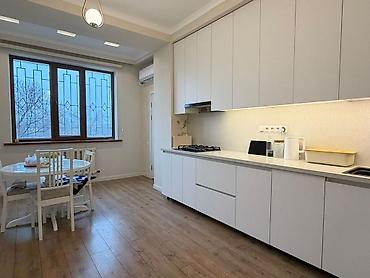 Продажа квартир: 3 комнаты, 117 м², 7 мкр Элитка, 2 этаж, Дизайнерский ремонт — 10