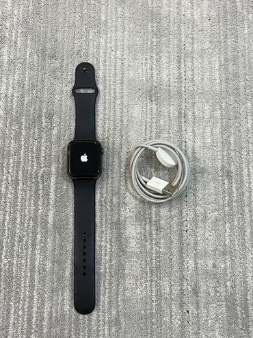 Наручные часы: Продаю Apple Watch 4 44 MM Состояние хорошее, все функции работают