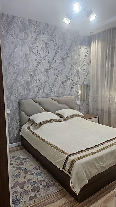 Uzunmüddətli kirayə evlər: AYLIQ KİRALIQ AİLƏVİ MODERN HƏYƏT EVİ - Plan: Geniş zal və mətbəx — 10