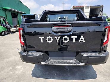 спойлер тайота: Toyota Hilux: 2026 г., 2.8 л, Автомат, Дизель, Пикап — 2
