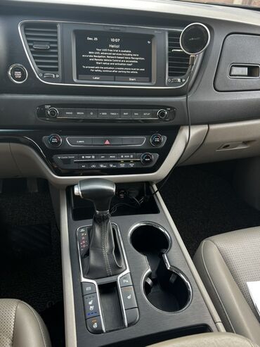 Kia: Kia Carnival: 2018 г., 2.2 л, Автомат, Дизель, Минивэн — 11