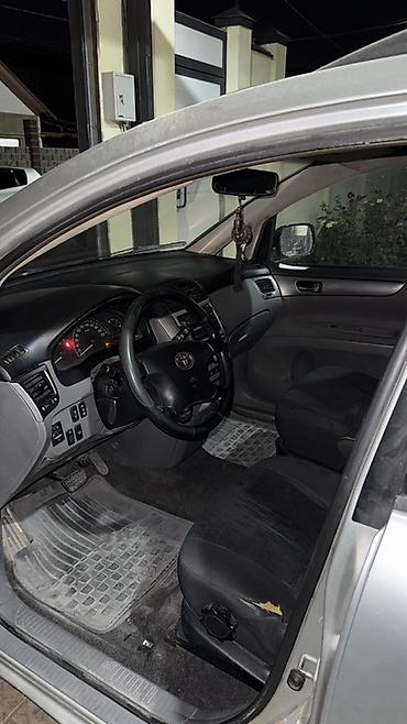 лобовой на авенсис: Toyota Avensis Verso: 2002 г., 2 л, Автомат, Бензин, Минивэн — 4