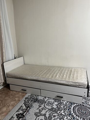 мебель б у кара балта: Продается кровать с матрасом в хорошем состоянии, цена 2500