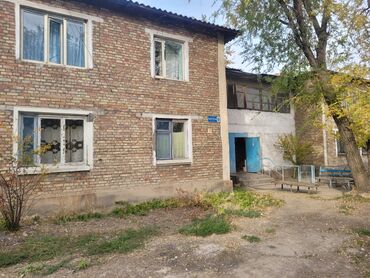 дом с озером: 3 комнаты, 91 м², 103 серия, 1 этаж, Старый ремонт