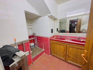 Digər kommersiya daşınmaz əmlakı: Yari zirzemi tam temirli mebeli 307 kv obyekt icareye verilir restoran — 14