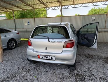 срочно срочно продам машину: Toyota Vitz: 2000 г., 1.3 л, Автоматические, Бензин, Хэтчбэк