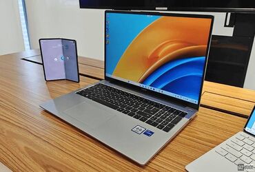 fujitsu notebook: Intel Core i5, 8 ГБ ОЗУ, 16 "