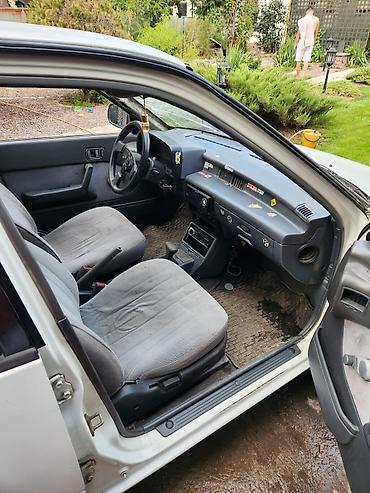 suzuki boulevard: Suzuki Swift: 1990 г., 1.6 л, Автомат, Бензин, Седан — 5