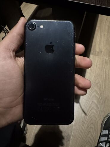 barter iphone: IPhone 7, 32 GB, Qara, Barmaq izi