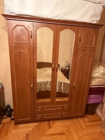Чайники: 2 односпальные кровати, Шкаф, Трюмо, 2 тумбы, Б/у