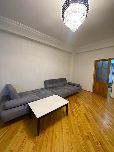 kiraye ecemi: İcarəyə verilir 2 otaqlı yeni tikili 90 m², Memar Əcəmi m. 750 AZN/ay — 2