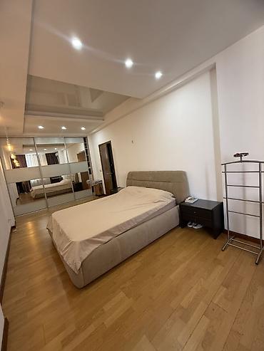 2 8: 2 комнаты, 70 м², Дордой Плаза ТРЦ 8 этаж, Евроремонт — 3