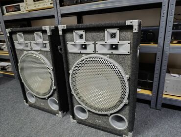 Zvučnici i stereo sistemi: UM hpa 15 300 lucifer Mocni razglasi sa basevima 15 incha- 39 cm sa — 2