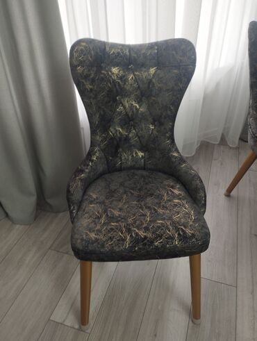 Masa və oturacaq dəstləri: Mətbəx üçün, Açılmayan, Yumru masa, 4 stul — 9