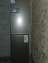 набор для ремонта телефона: Сатылат холодильник 50мин машынка 30мин Предлагаются: - Холодильник с