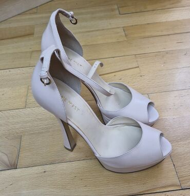 qadin botlari: Туфли, Nine West, Размер: 38, цвет - Черный, Б/у