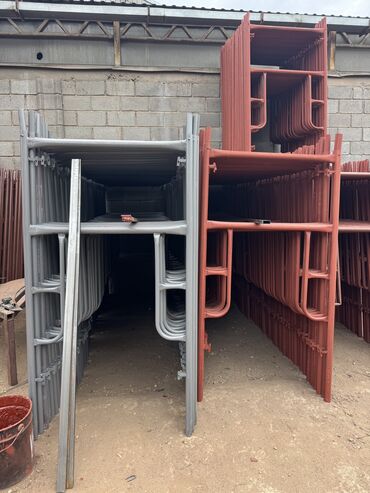 Строительные леса, стойки: Оптом продаю Оптом и в розницу Леса Строительный Леса 500-комп Есть — 14