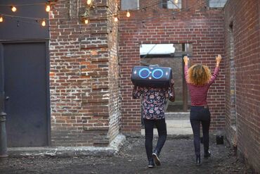 Динамики и колонки: Колонка. Аренда JBL(USA) 240W, Bluetooth. Аренда микрофона(2шт) — 7