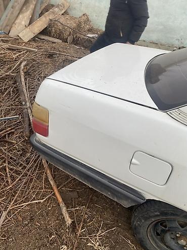 Audi: Audi 100: 1986 г., Седан — 7