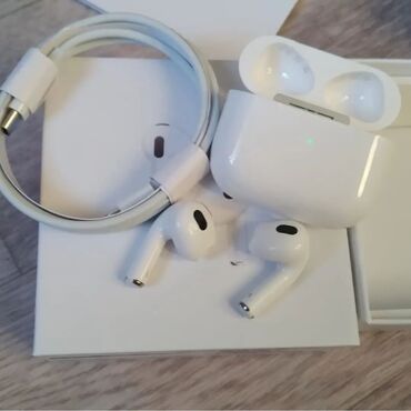 Qulaqlıqlar: Airpods 3 YENİ🆕 55Yox 25 AZN •Görünüş orginal ilə 1:1💯 •İMEİ kod