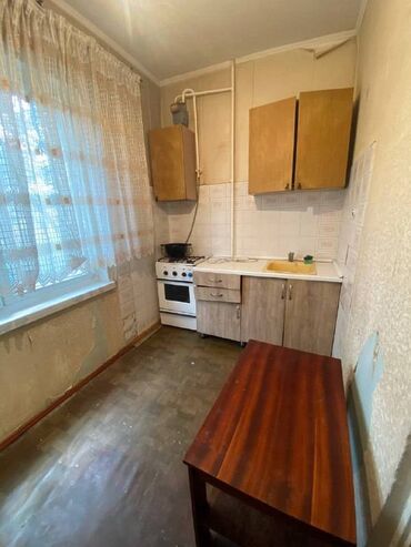 центральная мечеть: 1 комната, 37 м², 105 серия, 3 этаж, Старый ремонт