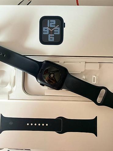 Apple Watch: Apple Watch SE 2-го (2024) поколения (GPS + LTE), 44 мм Комплектация — 5