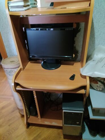 Qonaq otağı dəstləri: İşlənmiş, Divan, TV altlığı, Rəf, Kredit yoxdur, Almaniya -da lalafo.az — 3 Qonaq otağı dəstləri: İşlənmiş, Divan, TV altlığı, Rəf, Kredit yoxdur, Almaniya — 3