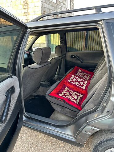 Volkswagen: Volkswagen Passat: 1990 г., 1.8 л, Механика, Бензин, Универсал — 6