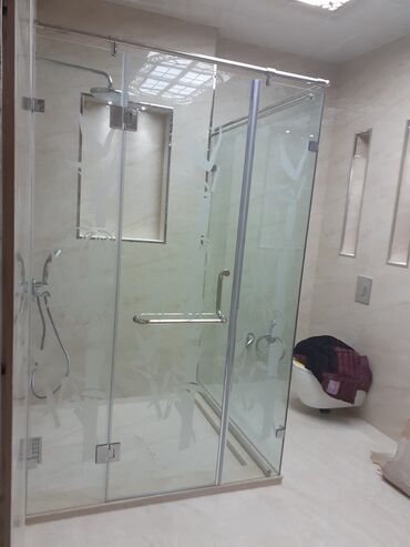 Duş kabinaları, arakəsmələr: Yeni Arakəsmə, Düzbucaqlı, Pulsuz çatdırılma — 5