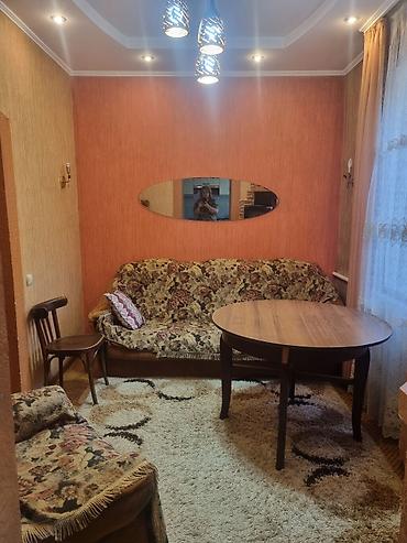 Продажа коттеджей и домов: Продается дом с участком 7 соток. По ул.Коммунаров. 2 ОСТАНОВКИ от — 15