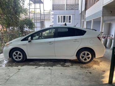 мерседес w 212: Toyota Prius: 2012 г., Гибрид, Хэтчбэк
