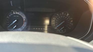 2107 sit: Ford sedan – alət paneli və VIN məlumatı Xüsusiyyətlər: - Avtomatik — 8