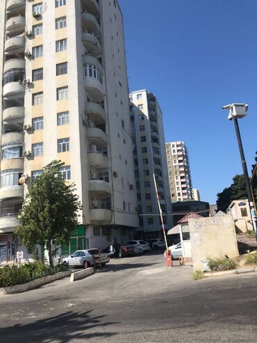 Uzunmüddətli kirayə mənzillər: Əhmədli metrosunun çixisinda 13 mertebeli binanın 13-cü mərtəbəsində — 7