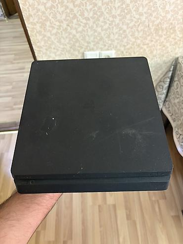 Видеоигры и приставки: PlayStation 4 Slim oyun konsolu - Model: PS4 Slim (Sony PlayStation — 1