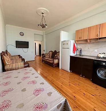Mənzillər: 🏡 Kirayə Mənzil – İnsaatcilar metrosuna 4 dq mesafede Yasamal rayonu — 1