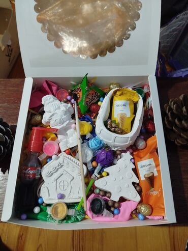 Hədiyyə bağlamaları: Hədiyyə qutusu, Yeni, rəng - Ağ, Ödənişli çatdırılma — 16