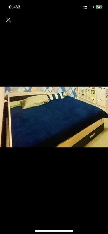 шкафы для одежд: Срочно продается !!! Кровать-продается без матраса, матрас отдельно