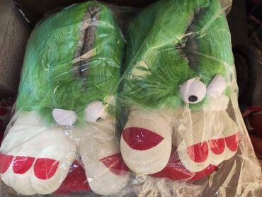 Papuče: Kucne patofne. Vise boja. Jedan dezen. Velicine su uradjene na — 9