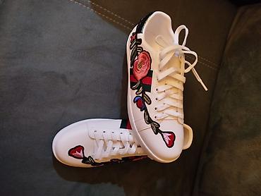 krosovkalar: Gucci, Ölçü: 41, rəng - Ağ, Yeni — 2