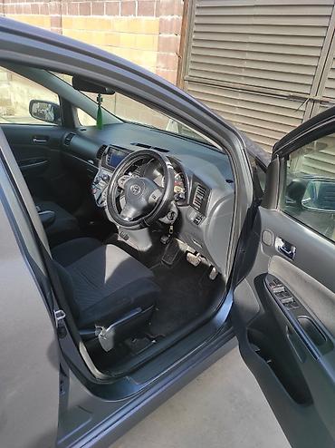 124 2 2: Toyota WISH: 2004 г., 1.8 л, Автомат, Бензин, Минивэн — 5