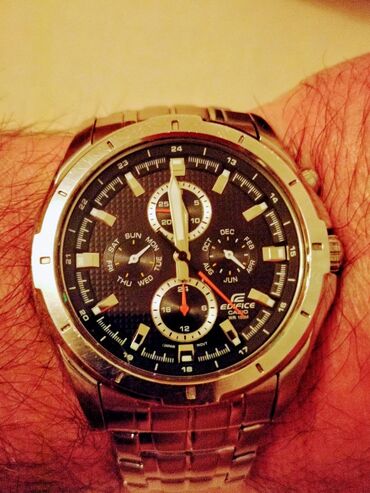 Watches:  Casio edifice muški original sat u extra stanju kao nov, bez ikakvog