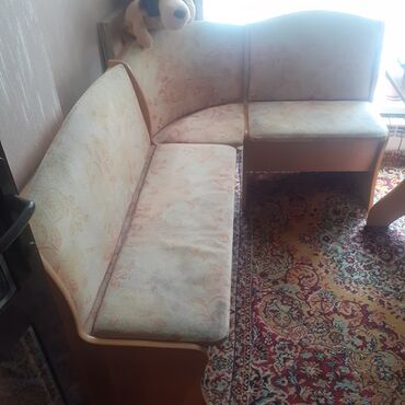 старый диван на новый: Угловой диван, цвет - Бежевый, Б/у