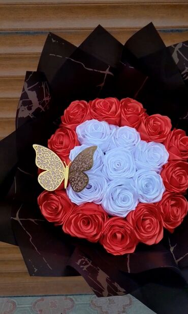 Süni güllər: Sifarisle hazirlanir — 7