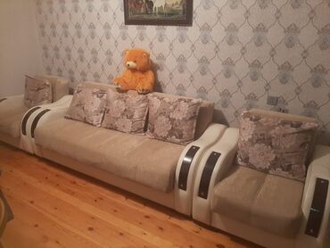 Çarpayılar: İşlənmiş, Divan, 2 kreslo, Bazalı, Açılan