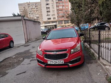Chevrolet: Chevrolet Cruze sedan - Kuzov: sedan, parlaq qırmızı rəng - Mühərrik — 4
